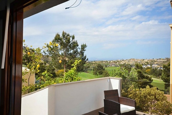 En megler med gode referanser -  SPANIA1.no