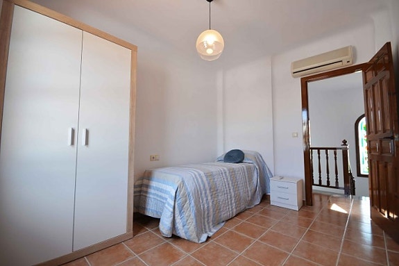 En megler med gode referanser -  SPANIA1.no