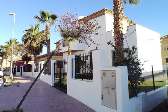 En megler med gode referanser -  SPANIA1.no