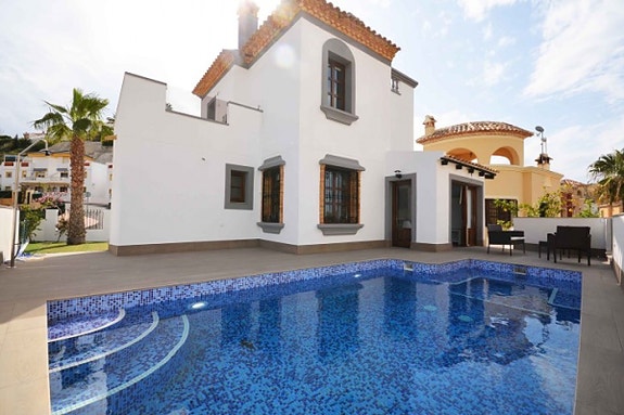 En megler med gode referanser -  SPANIA1.no