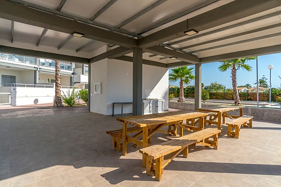 Bruk en megler med gode referanser - se SPANIA1.no