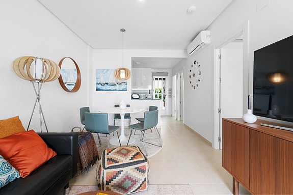 Bruk en megler med gode referanser - se SPANIA1.no