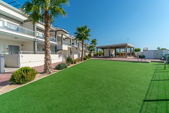 Bruk en megler med gode referanser - se SPANIA1.no