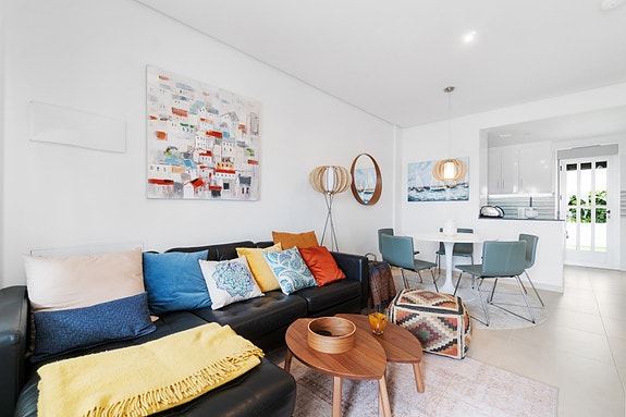 Bruk en megler med gode referanser - se SPANIA1.no