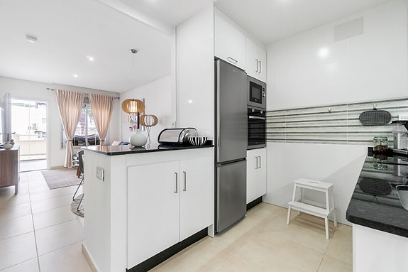 Bruk en megler med gode referanser - se SPANIA1.no