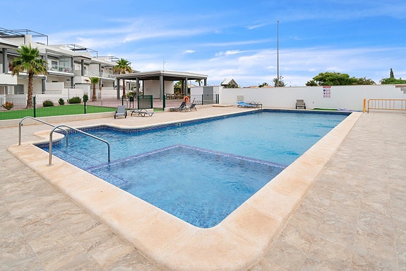 Bruk en megler med gode referanser - se SPANIA1.no