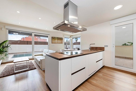 En megler med gode referanser - SPANIA1.no