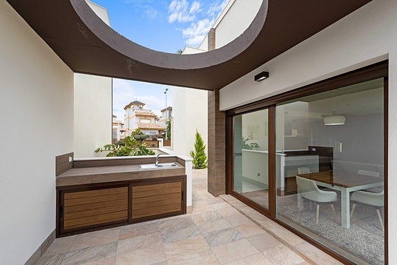 En megler med gode referanser - SPANIA1.no