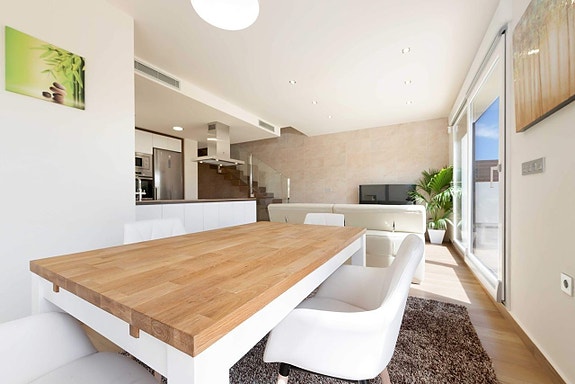 En megler med gode referanser - SPANIA1.no