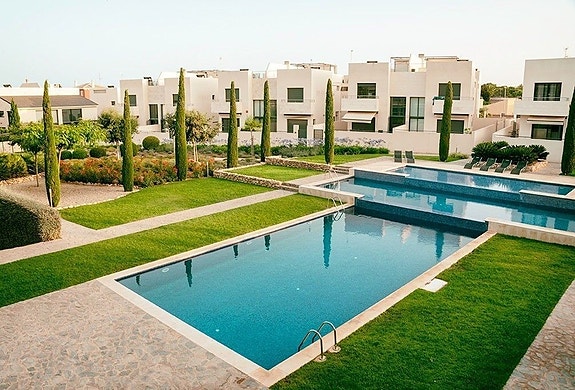 En megler med gode referanser - SPANIA1.no