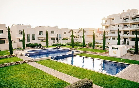 En megler med gode referanser - SPANIA1.no