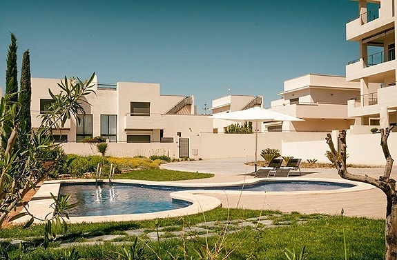 En megler med gode referanser - SPANIA1.no