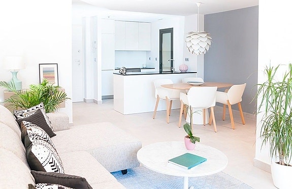 En megler med gode referanser - SPANIA1.no