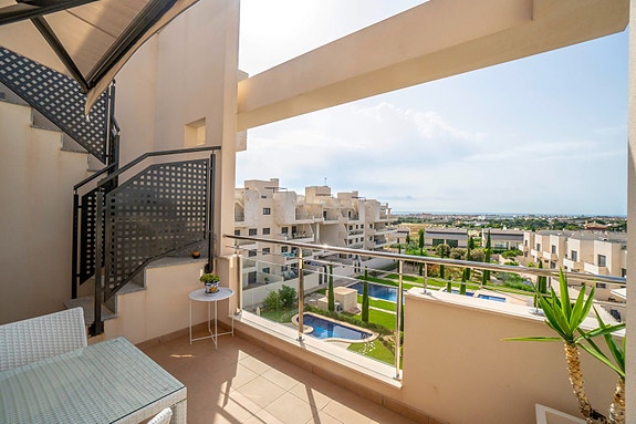 En megler med gode referanser - SPANIA1.no