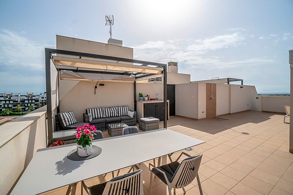 En megler med gode referanser - SPANIA1.no