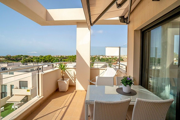 En megler med gode referanser - SPANIA1.no