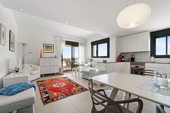 En megler med gode referanser - SPANIA1.no