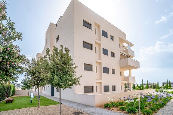 En megler med gode referanser - SPANIA1.no