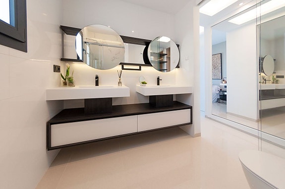 En megler med gode referanser - SPANIA1.no