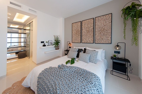 En megler med gode referanser - SPANIA1.no