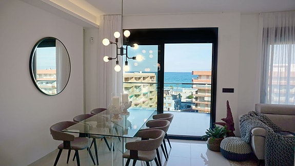 En megler med gode referanser - SPANIA1.no