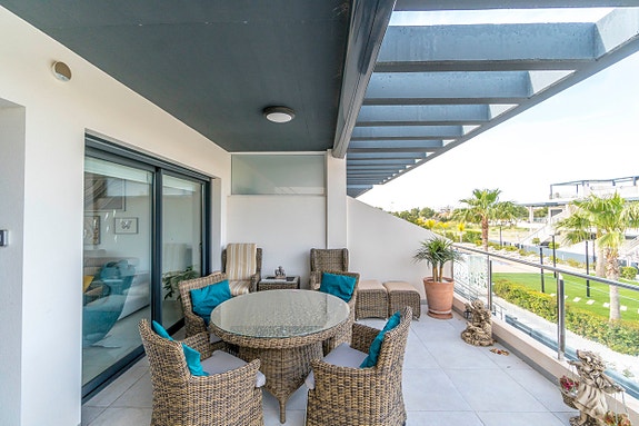 En megler med gode referanser - SPANIA1.no