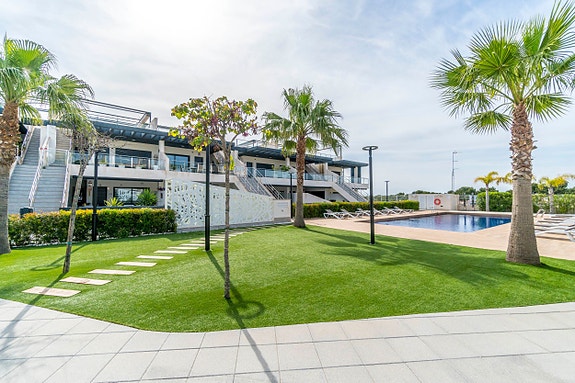 En megler med gode referanser - SPANIA1.no