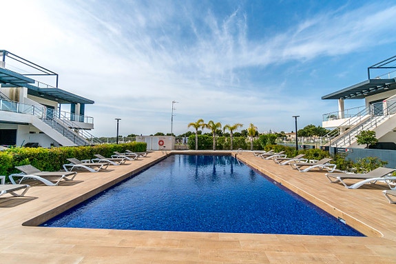 En megler med gode referanser - SPANIA1.no