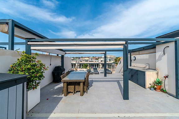 En megler med gode referanser - SPANIA1.no