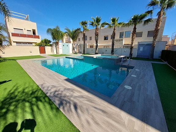 En megler med gode referanser - SPANIA1.no