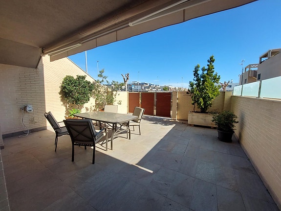 En megler med gode referanser - SPANIA1.no