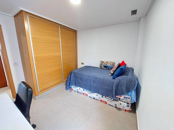 En megler med gode referanser - SPANIA1.no