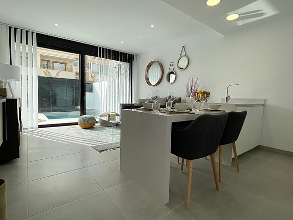 En megler med gode referanser - SPANIA1.no