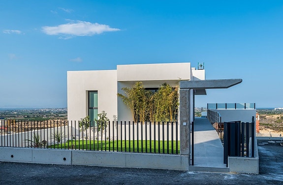 En megler med gode referanser -  SPANIA1.no