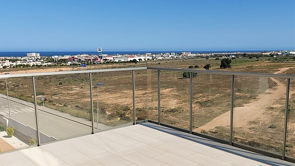 En megler med gode referanser - SPANIA1.no