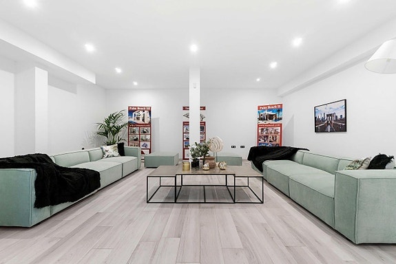 Bruk en megler med gode referanser - se SPANIA1.no