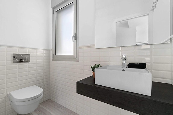 Bruk en megler med gode referanser - se SPANIA1.no