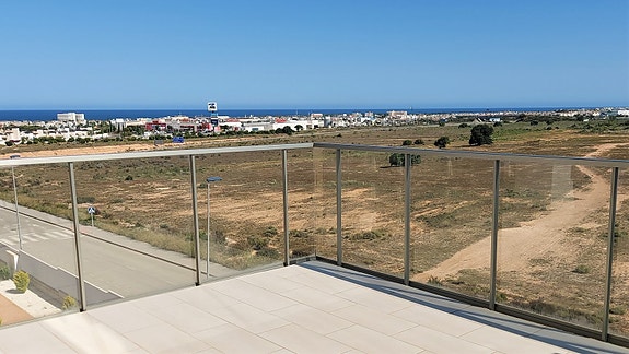 En megler med gode referanser - SPANIA1.no