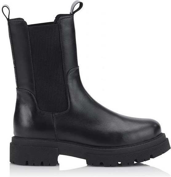 Prima black. Har str 36. Ordinær pris 1700,-. Selges for 850,-