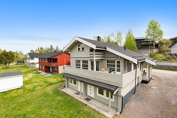 Hybel til leie på Skytta - inngang til høyre side