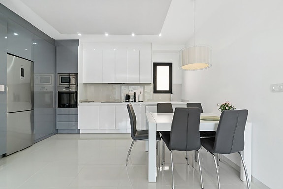 En megler med gode referanser -  SPANIA1.no