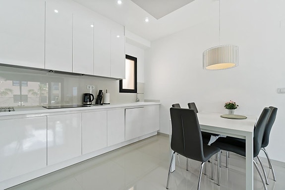 En megler med gode referanser -  SPANIA1.no