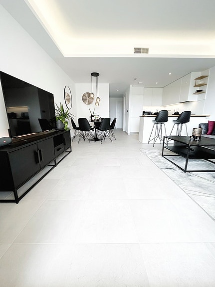 En megler med gode referanser - SPANIA1.no