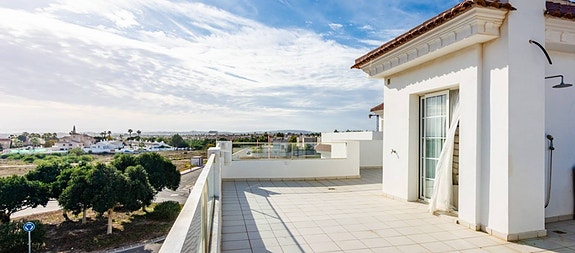 En megler med gode referanser -  SPANIA1.no