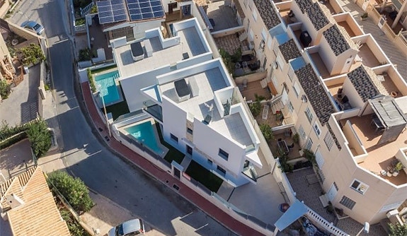 En megler med gode referanser - SPANIA1.no