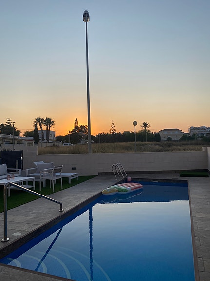 En megler med gode referanser - SPANIA1.no