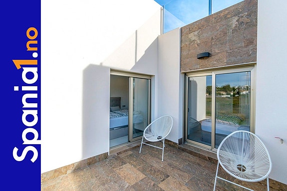 En megler med gode referanser - SPANIA1.no