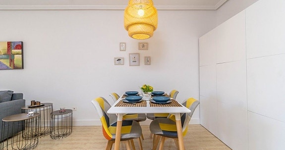 Bruk en megler med gode referanser - se SPANIA1.no