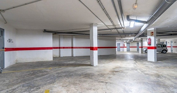 Bruk en megler med gode referanser - se SPANIA1.no