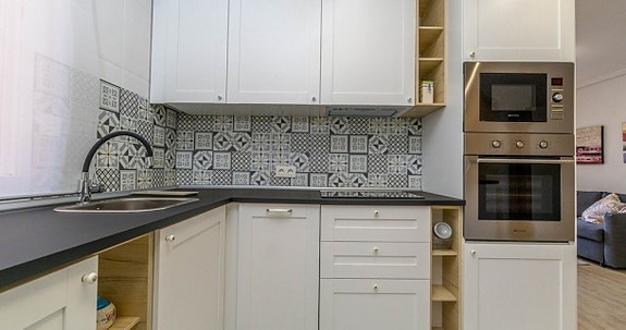 Bruk en megler med gode referanser - se SPANIA1.no